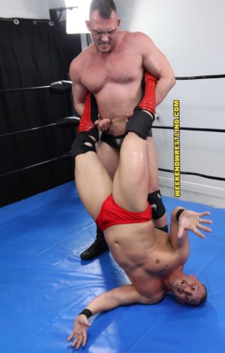brutal-brendan-byers-vs-roger-atlas-022