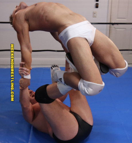 dirty-d-vs-travis-maverick-007