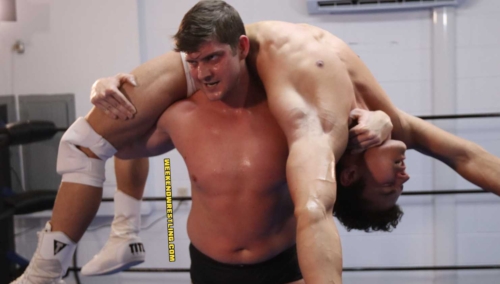 dirty-d-vs-travis-maverick-031