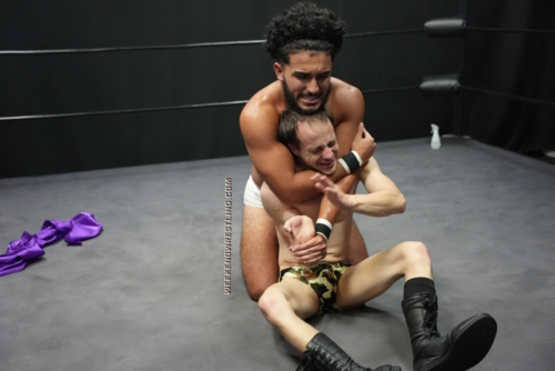 joey_mccoy_vs_bam_bam_bossio_015