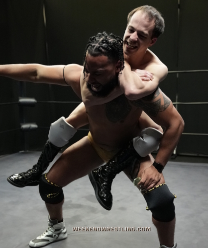 joey_mccoy_vs_money_mike_003