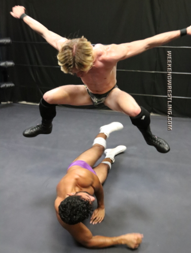 tristan_mounts_vs_chucho_malverde_011