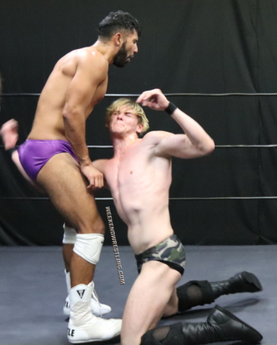 tristan_mounts_vs_chucho_malverde_021