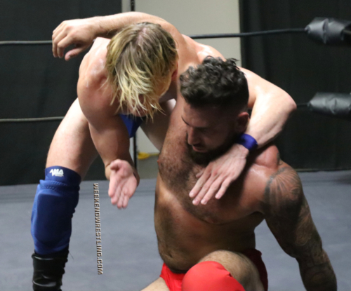 tristan_mounts_vs_johnny_greco_020