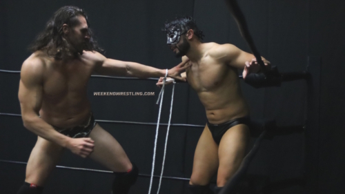 wild_man_dick_clayton_vsthe_handsome_strangler_003